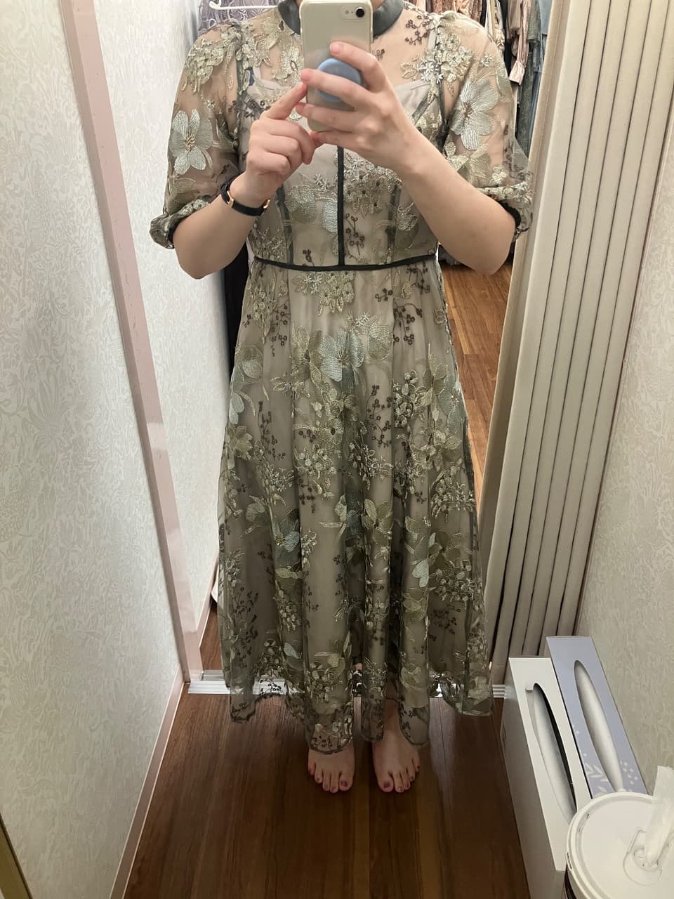 着用イメージ（首から下）