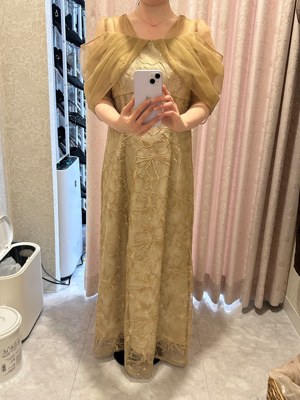着用イメージ（首から下）