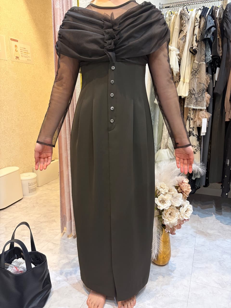 着用イメージ（首から下）