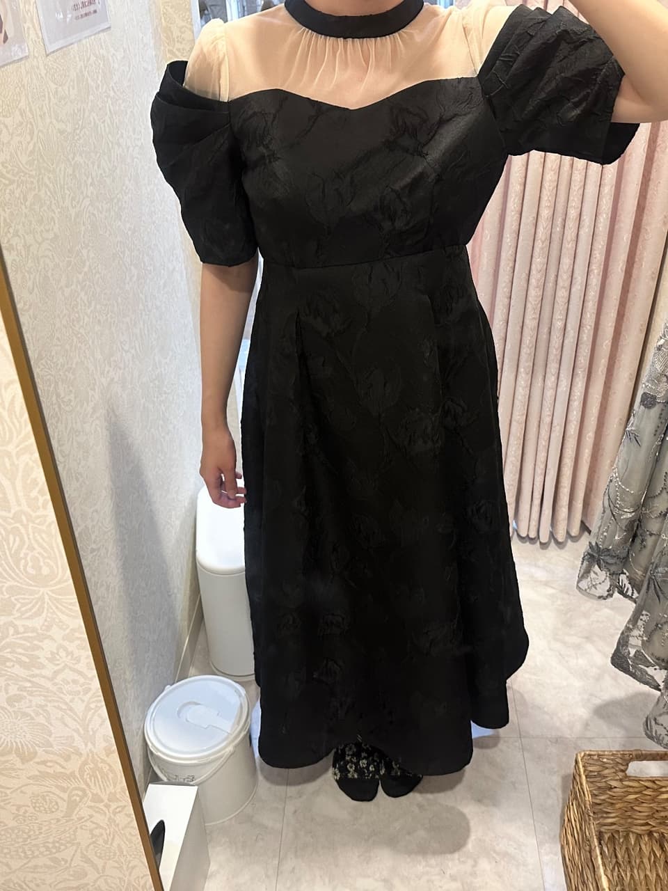着用イメージ（首から下）